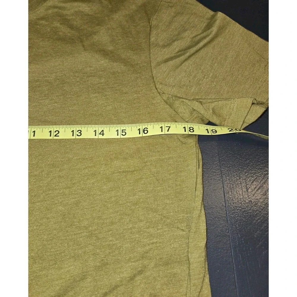 Banana Republic Men's Fitted Vee Short Sleeve V-neck T-shirtMilitaryGreen Size M